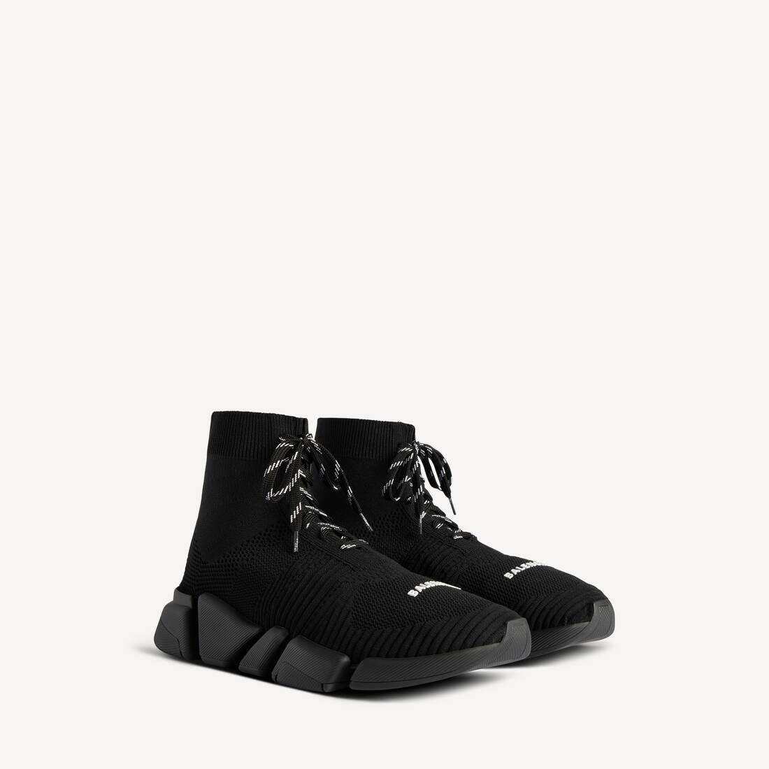 Balenciaga Speed 2.0 Lace Up – Lujo Urbano y Estilo de Artista